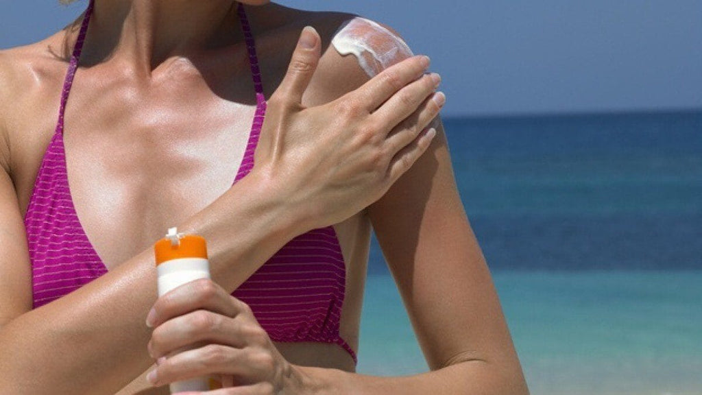 Sol, verano, bloqueadores solares, protectores solares y bronceadores.