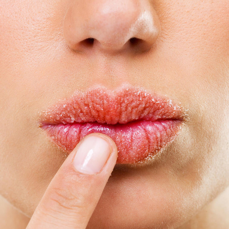 5. El error común: Lamerse los labios