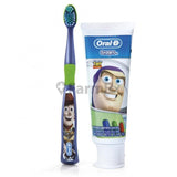 Oral B pack Cepillo Dental + Pasta sabor frutas silvestres